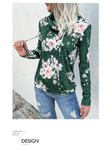 Vue détaillée d'un sweat-shirt à fleurs vert pour femme avec col bénitier élégant