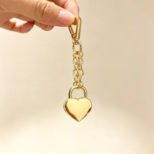 Titanstahl Herzschloss Schlüsselanhänger Gold Galvanisiert Spiegelpoliert Tasche Charm Anhänger Für Damen Herren Rucksack Zubehör