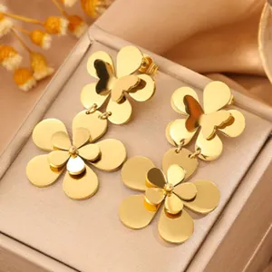 Elegante, mit 18 Karat vergoldete Edelstahl-Ohrringe mit Blumen und Schmetterlingen