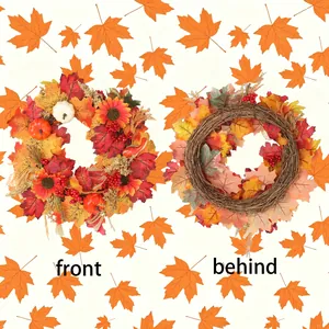 Couronne de festival de récolte d'automne avec feuilles d'érable, citrouilles et tournesols