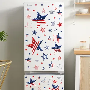 USA vlag sterren stickers op een witte koelkast voor decoratie op 4 juli