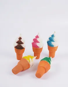 Detailansicht bunter PU-Schaum-Fackel-Eiscreme-Squishy-Spielzeuge mit Texturen