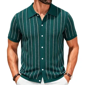 Polo da uomo in maglia a righe verticali verde scuro con design a bottoni sul davanti