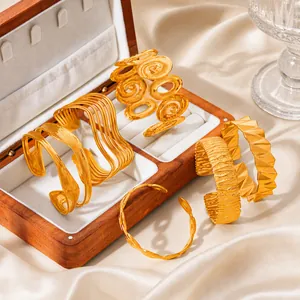 Bracciale Aperto in Acciaio Inossidabile Minimalista Placcato Oro 18K Onda Geometrica Spirale per Donna Gioielli di Moda di Lusso