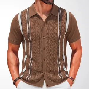 Cardigan polo à manches courtes en maille marron pour hommes avec rayures et motif chevrons