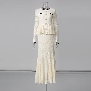Conjunto de vestido de encaje crema estilo francés con ribete ondulado y falda sirena