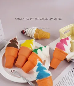 Vista dettagliata di giocattoli squishy colorati in PU a rimbalzo lento a forma di gelato