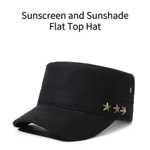 Casquette militaire plate noire avec étoiles dorées pour protection solaire et extérieur.