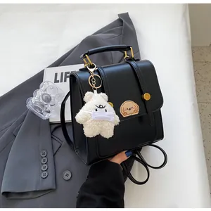 Sac à dos vintage noir pour femme avec charmant ours en peluche et broderie
