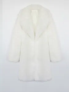 Elegant white long-sleeved faux fox fur coat featuring soft texture and a plush wide collar