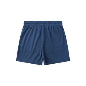 Detail Rückansicht von blauen Mesh-Fitness-Shorts für Herren mit elastischem Bund