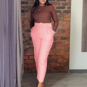 Pantalon cigarette rose à taille haute pour femme avec détails de ceinture assortis
