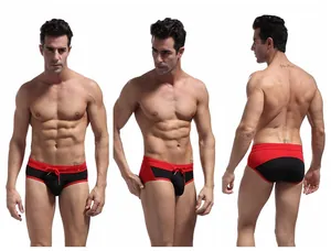Vista dettagliata slip da nuoto uomo Brave Person rosso e nero con coulisse regolabile.