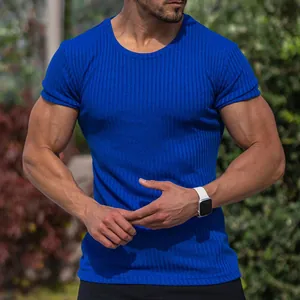 Ανδρικό μπλε ριμπ μπλουζάκι slim fit με κοντό μανίκι και στρογγυλή λαιμόκοψη έξω