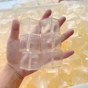 Vue détaillée de coques de briques de lait transparentes pour jouets DIY squishy