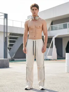 Herren Beige American High Street Techwear Jogginghose mit geradem lockeren Schnitt