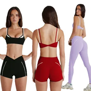 Conjunto de yoga para mujer con sujetador deportivo y pantalones cortos de cintura alta