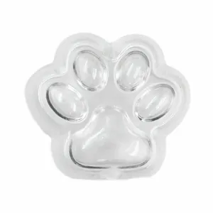 Detailweergave van de transparante kattenpootvormige TPR-huid voor DIY-speelgoed