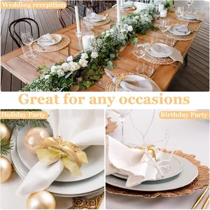 Detalle de servilleteros de manzana dorados para mesas de boda y fiestas elegantes