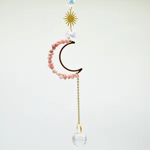 Attrape-soleil lune céleste avec pierres roses concassées et prisme en cristal