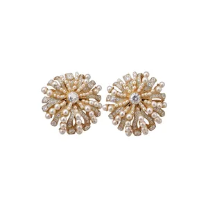 Élégantes boucles d'oreilles fleurs vintage françaises ornées de perles et de strass