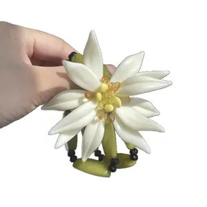 Conjunto de joyas de flores de resina estilo vacaciones con cuentas de bambú