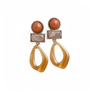 Élégantes boucles d'oreilles géométriques en acrylique au style Maillard rétro chic
