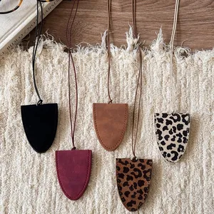Minimalist Leopard Print PU Leather Eyeglass Holder Necklace For Women Commute Style Pendant Sweater Chain Jewelry Gift