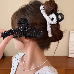 Elegante Koreaanse geplooide stoffen haarklemmen met stippen voor dagelijkse haarstyling