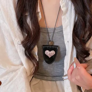 Modische Brillenclip-Halskette aus Leder mit Herz in Leopardenmuster für Damen Schmuck