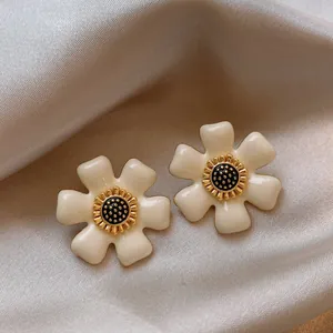 French Vintage White Enamel Flower Stud Earrings For Women With 925 Sterling Silver Earring Post Gold Plated Jewelry