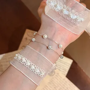 Braccialetto in Perle Artificiali con Garza di Neve Bianca Dolce da Donna Design di Nicchia a Doppio Strato con Strass Gioielli