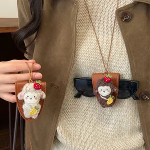 Lindo Collar de Soporte Magnético para Gafas de Oveja de Peluche Colgante de Cuero Sintético Perla Artificial Decoración Joyería para Mujer