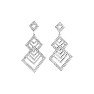 Elegante silberfarbene geometrische Rauten-Ohrhänger mit funkelnden Pavé-Kristallen.