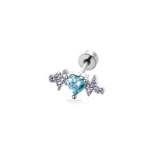 Elegante hartvormige blauwe zirkoon kraakbeen piercing met paarse stenen in titanium