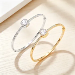 Square Halo Rhinestone Stainless Steel Bracelet For Women Luxurious Gold Plated Bangle Minimalist Spring Clasp Jewelry