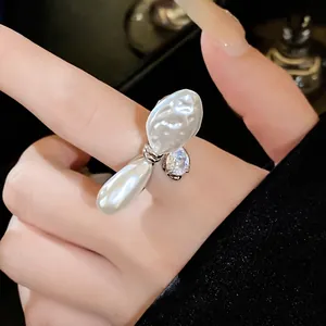 Eleganter offener Ring mit Tropfenperle und Zirkon für Damen, im modernen Design