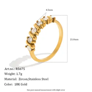 Detailed view of 18K gold plated zircon ring with dimensions and material specs.