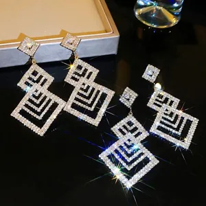 Funkelnde diamantbesetzte hohle geometrische Ohrhänger für elegante Abendveranstaltungen