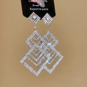 Elegante geometrische hohle Strass-Ohrhänger für Damen bei Banketten und Hochzeiten