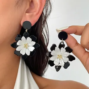 Pendientes de Botón de Flor de Doble Capa de Acrílico Marmoleado Joyería de Aleación Blanco y Negro para Mujer