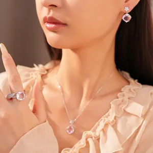 Elegante luxe roze zirkoon sieradenset inclusief ketting oorbellen en ring voor dames