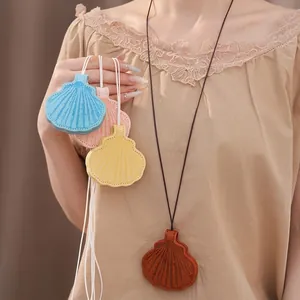 Faux Leather Shell Pendant Necklace Eyewear Holder For Women Handmade Long Sweater Chain Casual Fashion Neckwear Accessory