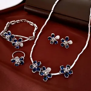 Juego de Joyas de Flor de Cobre Chapado en Oro Real Con Circonia para Mujer Juego de Collar Pulsera Pendientes Anillo de Flor de Circonia Azul