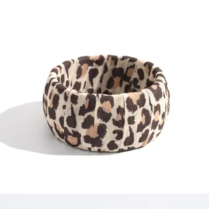 Retro-Armreif mit Leopardenmuster, stoffumwickelt, klobiger Rundschmuck für Damen Ethno