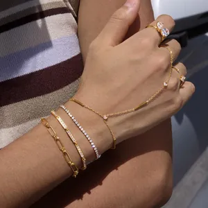 Combinaison Bracelet et Bague en Acier Inoxydable Plaqué Or 18K avec Strass Accessoires Bijoux Femme Mode Européenne