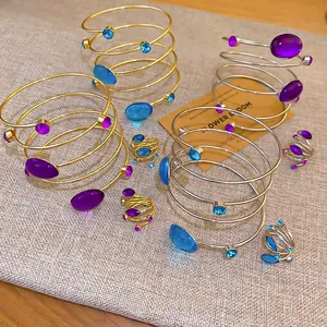 Ensemble de bracelet de bras en spirale et bague bohème avec strass violets et bleus