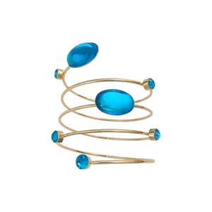 Bracelet de bras bohème doré en spirale orné de pierres de cristal bleu vif