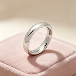 Macro view showing the polished mirror finish of a 4mm stainless steel dome ring