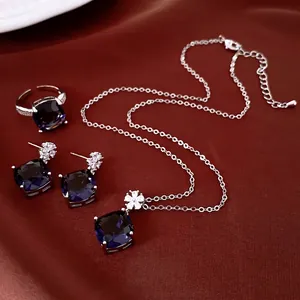 Parure de Bijoux en Cuivre avec Zirconia Fleur Losange Collier Pendentif Boucles d'Oreilles Clous Bague Ajustable pour Femme Accessoires de Mode Vintage de Luxe